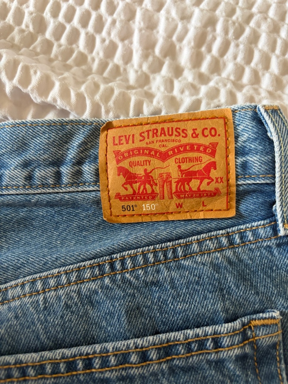 Levi’s 501 Straight Leg Jeans - Picture 4 of 5